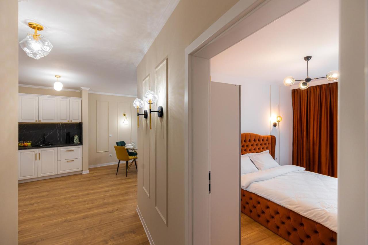 Moon Luxury Apartment - Sunset View Cluj Napoca Bagian luar foto